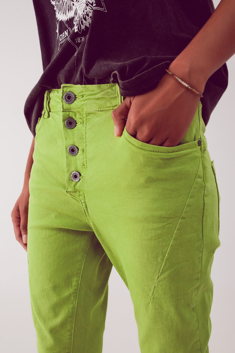 Exposed Button Boyfriend Jean in Green