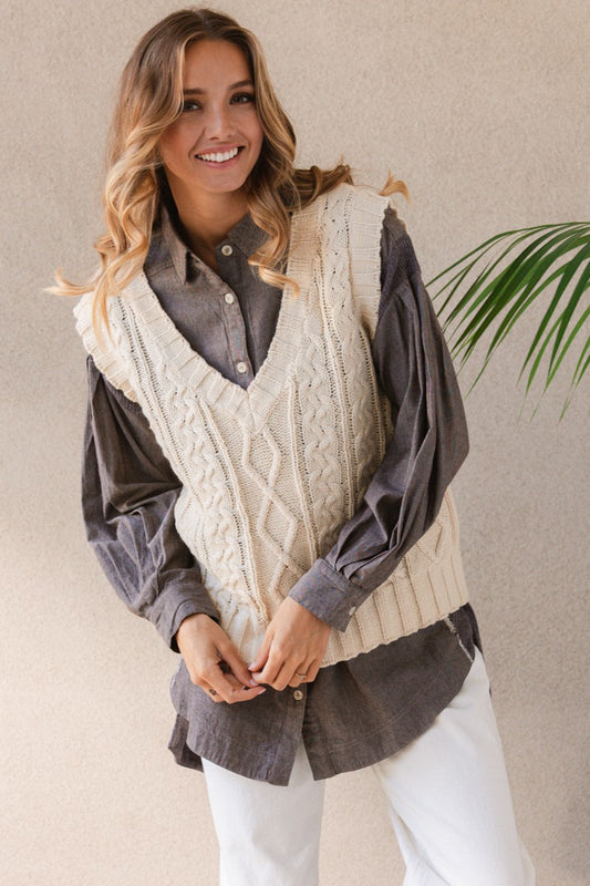 Solid Cable V-neck Sweater Vest